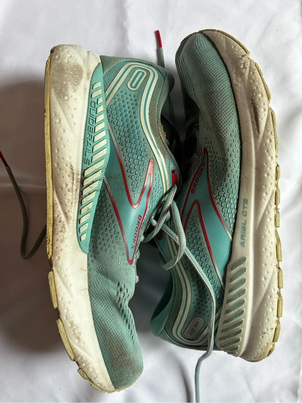 Brooks Ariel GTS 23 Women's running Shoes Teal - Sz 11
